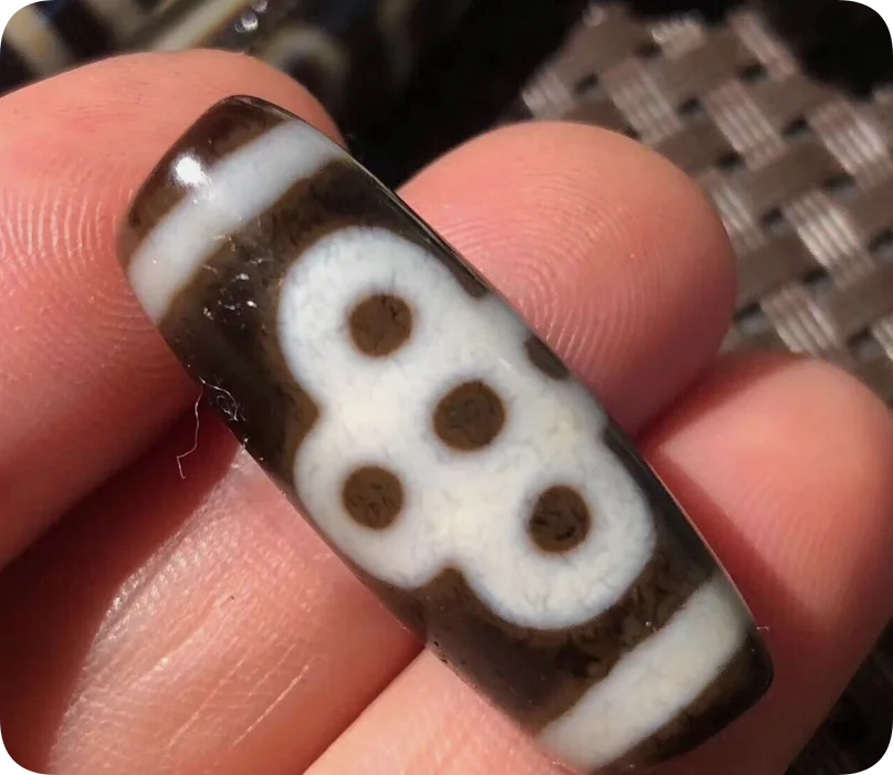 Magical Tibetan Old Agate Ivory Color 5eye Lightening Totem dZi Bead 11.5*29.5mm