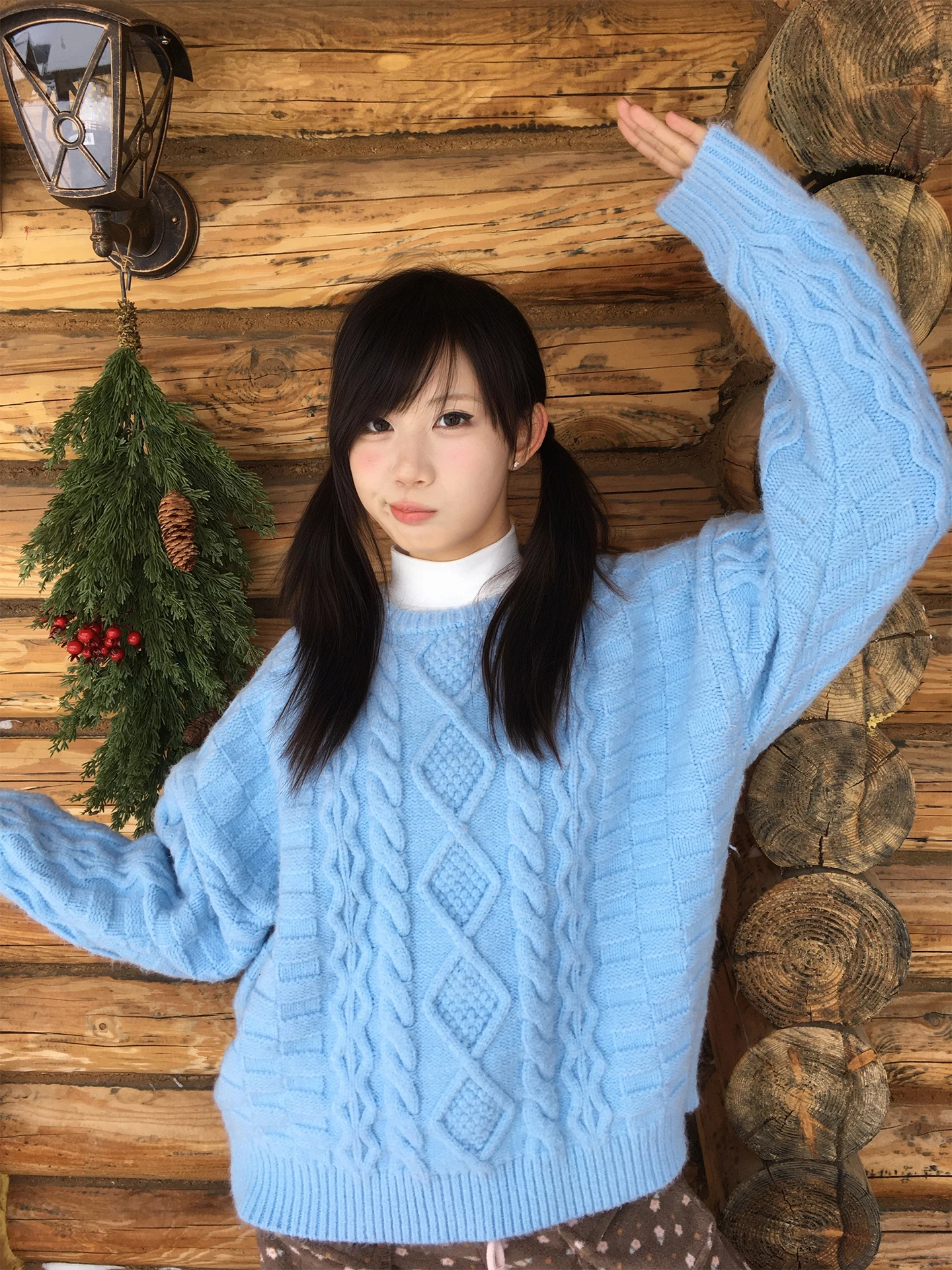 

moreeep Light Blue Knitted Thi Needle Sweater Comfortable Simple Blue Basic Winter Women's Loose Fit Pullover Knitwear