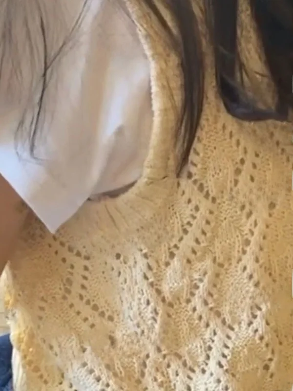 Vintage Wen Loose Knitted Soft Beige Women's Vest Top Korean Design Sensation Hollow out Knitted Sweater Spring Style