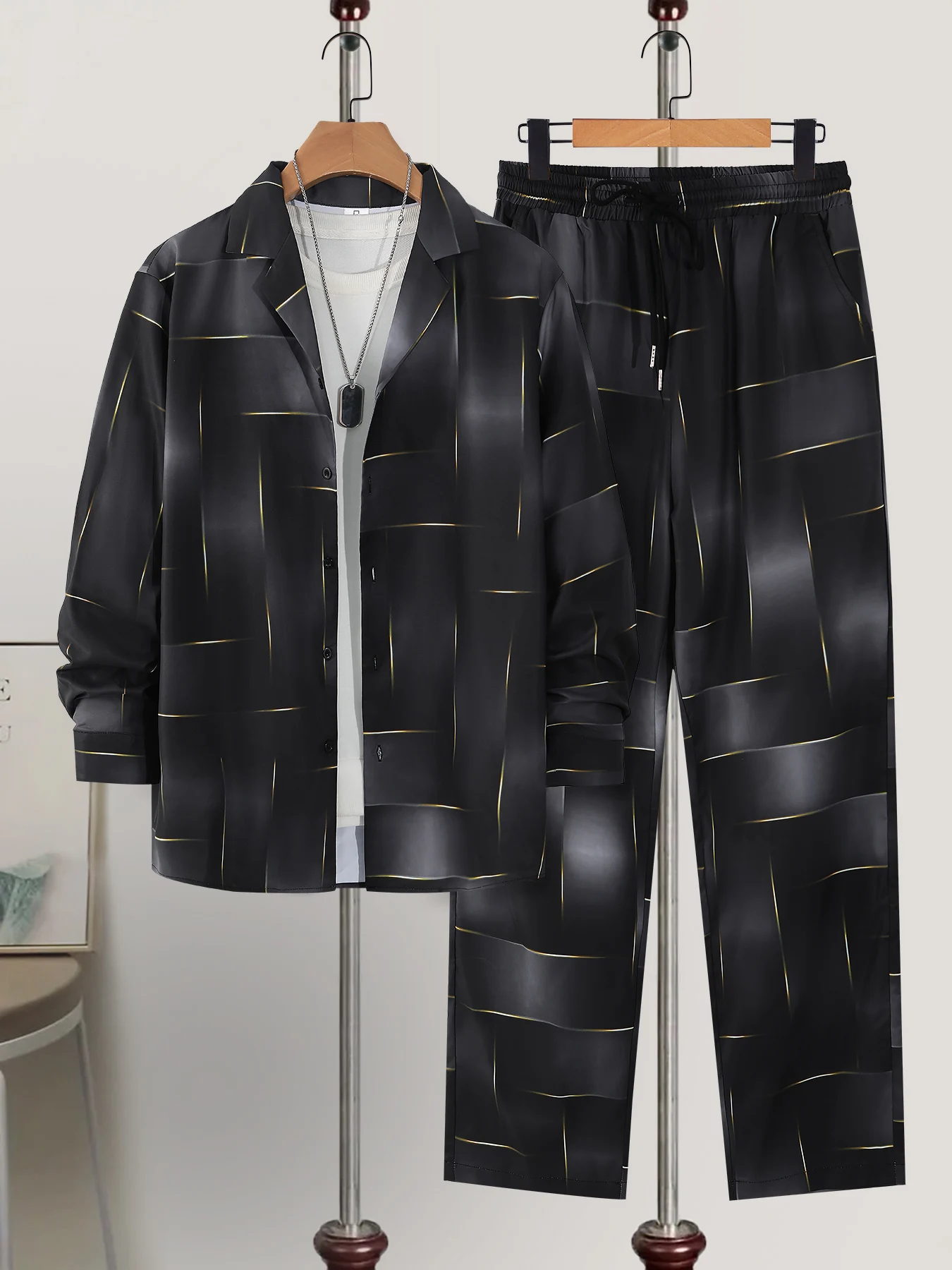 Men's Cuban Collar Gold-Thread Plaid Shirt and Trousers Two-Piece Set, Black Gradient Light Luxury Casual Outfit, High-End Vacation Style Men's Full Set