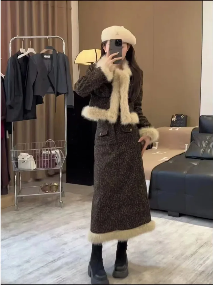 Hong Kong Style Denim Retro Padded Spliced Fur Collar Leopard Print Denim Jacket + Autumn Winter Skirt Two-piece Set Hot Sale