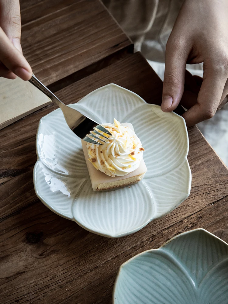 Rough Pottery Lotus Dish Japanese Vintage Ceramic Sushi Plate Afternoon Tea Dessert Cake Disc Fruit Snack Small Tray