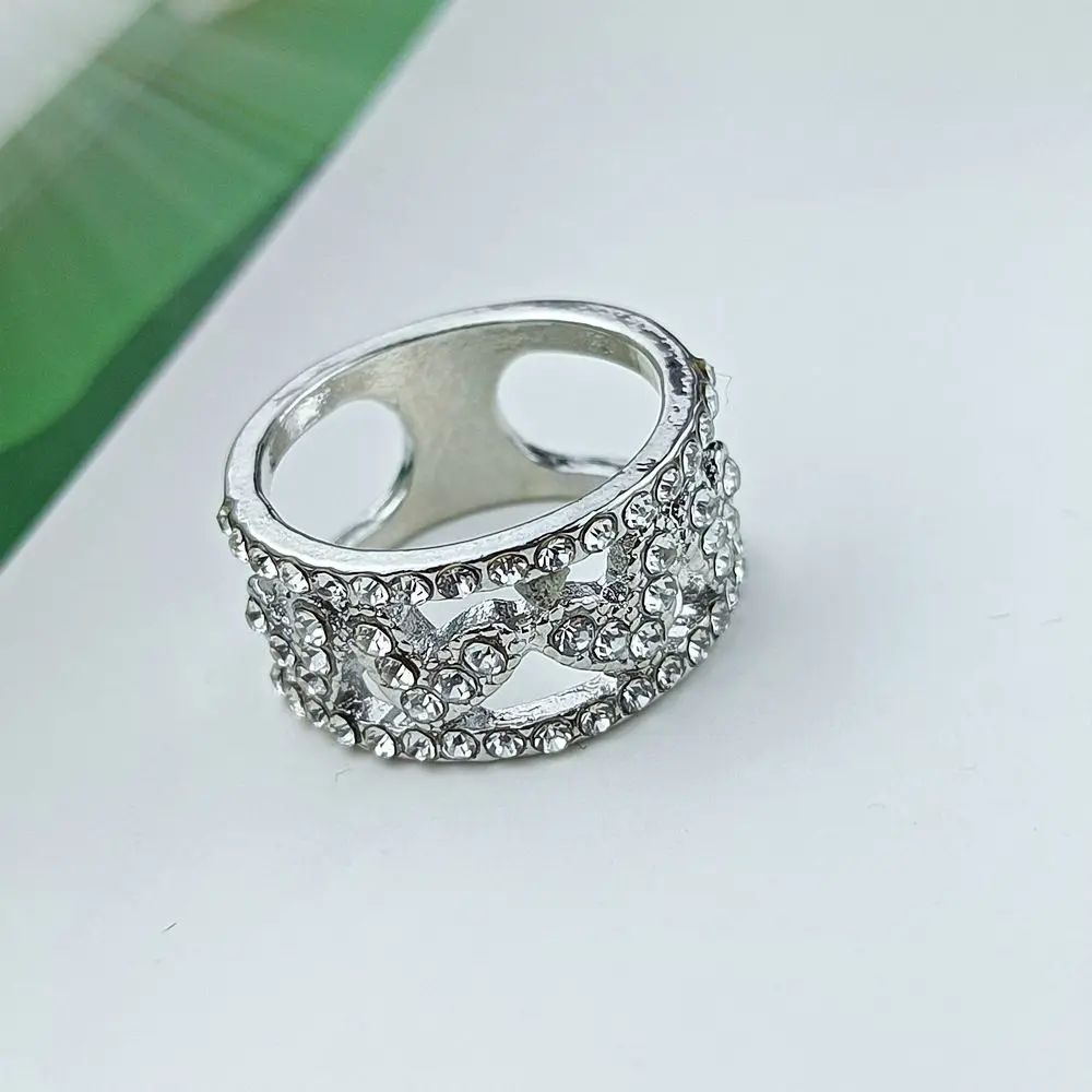 Simple Hollow Out Square Elegant Metal Clothing Accessory Shawl Buckle Scarf Buckle Pearl Women Brooches