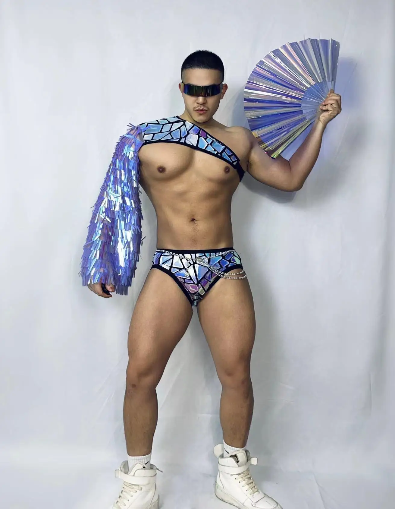 2025 Male Pole Dance Costume Mirror Tops Shorts Gogo Dancer Outfit Nightclub Bar Rave Clothing Muscle Man Performance Wear yj99