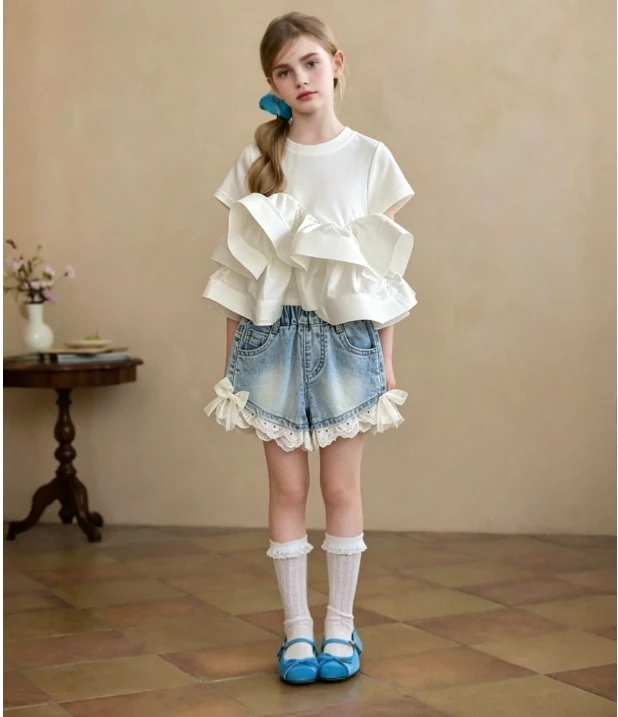 Girls' Suit Summer Children's Three-dimensional Lace Short-sleeved Top Lace Denim Shorts Two-piece Set Children's Clothing