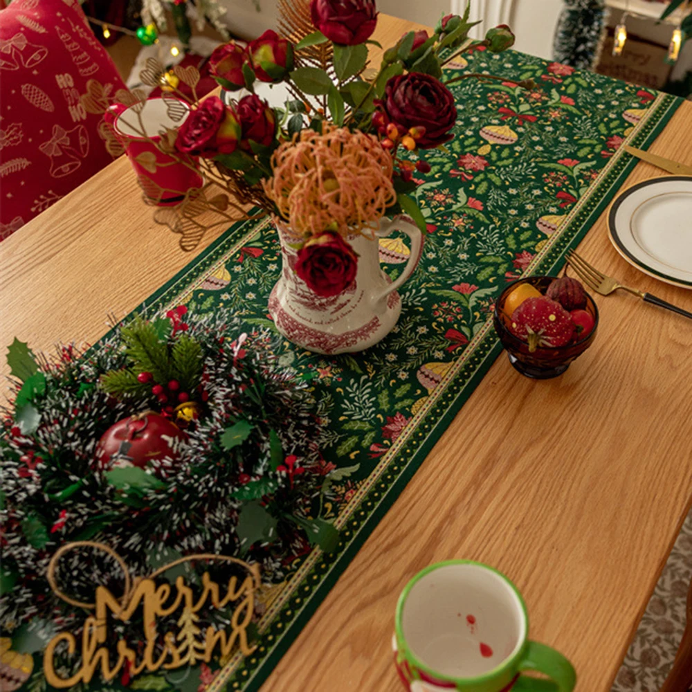 Green Yarn-Dyed Jacquard Christmas Table Runner Christmas Deer Fringed Household Polyester Tablecloth Decoration Table Runners