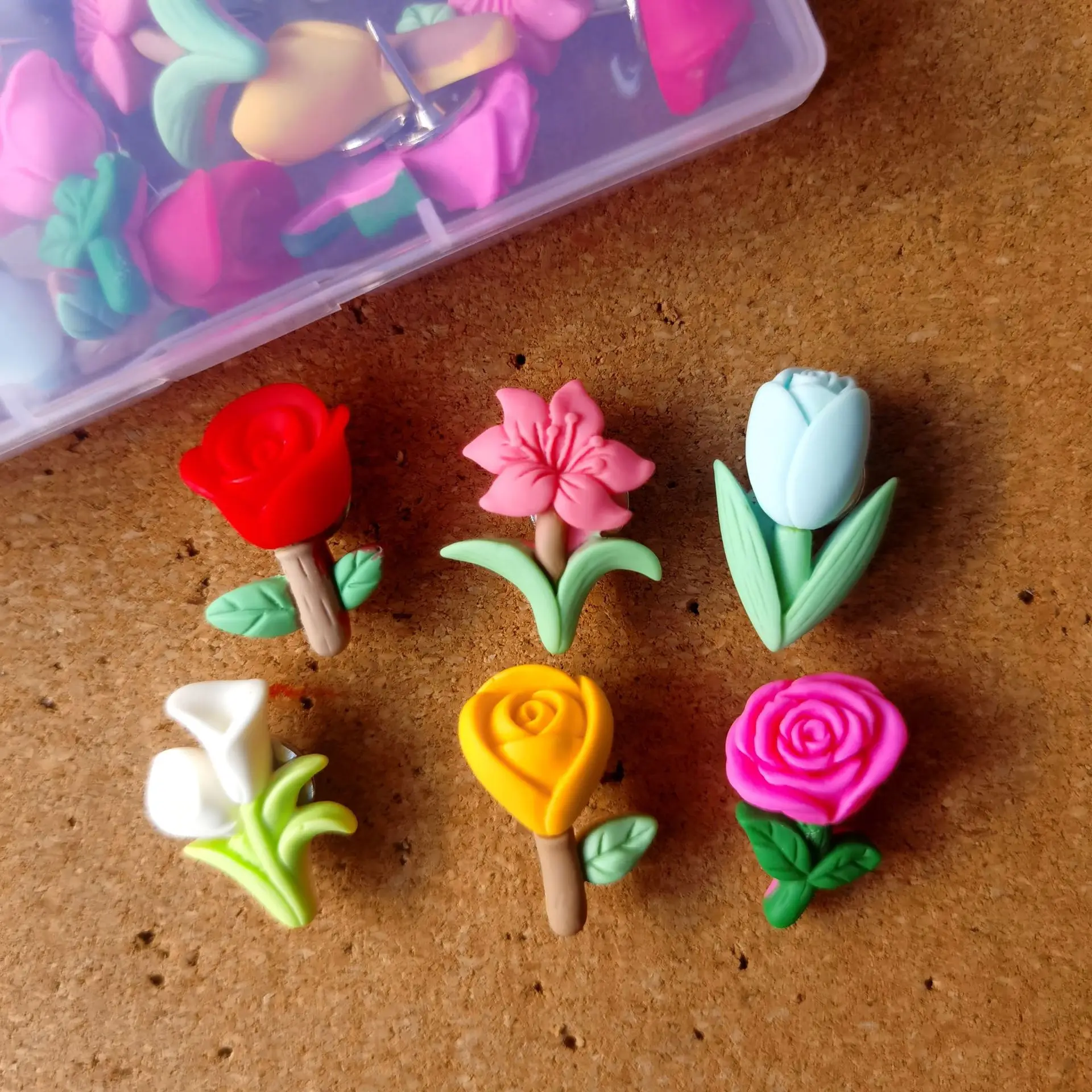 Bview Art 20/50 قطعة من مسامير الإبهام على شكل زهرة الراتنج - دبابيس ضغط إبداعية لتزيين جدران الصور، دبابيس رسم المكتب للوحة الإعلانات #2