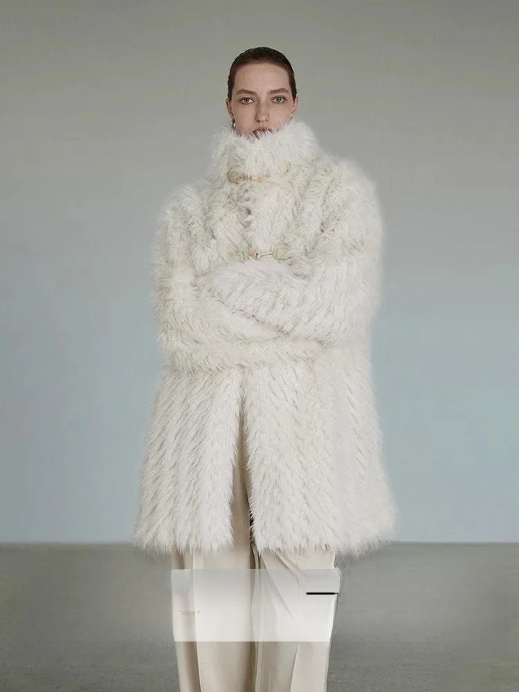 

White Button-Up Faux Fur Coat Women's Winter Loose Thiened Large Coat Rice ain Texture High-End Sensation Commute Sle