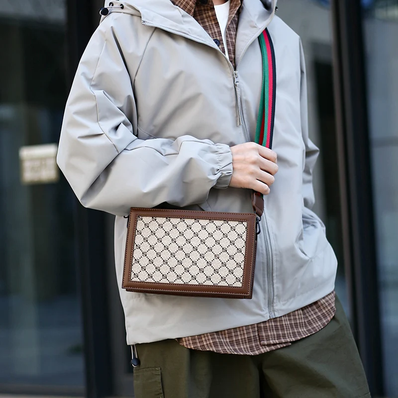 

Men's Fashion Crossbody Bag Vintage Pattern Messenger Bag Waterproof Casual Shoulder Bag for Daily Use Travel Work