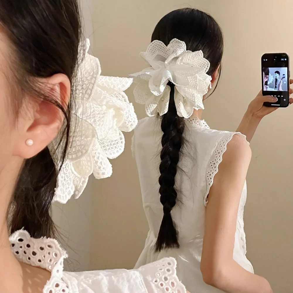 

Универсальная белая заколка-краб с жемчужным цветком для женских низких хвостиков и причесок «фрид дау твистс»