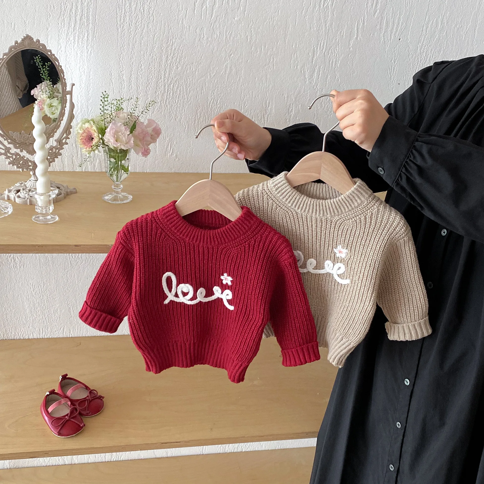 

Girls round neck pullover jumper autumn women baby letters embroidery knit sweater fashionable cute warm jumper tops