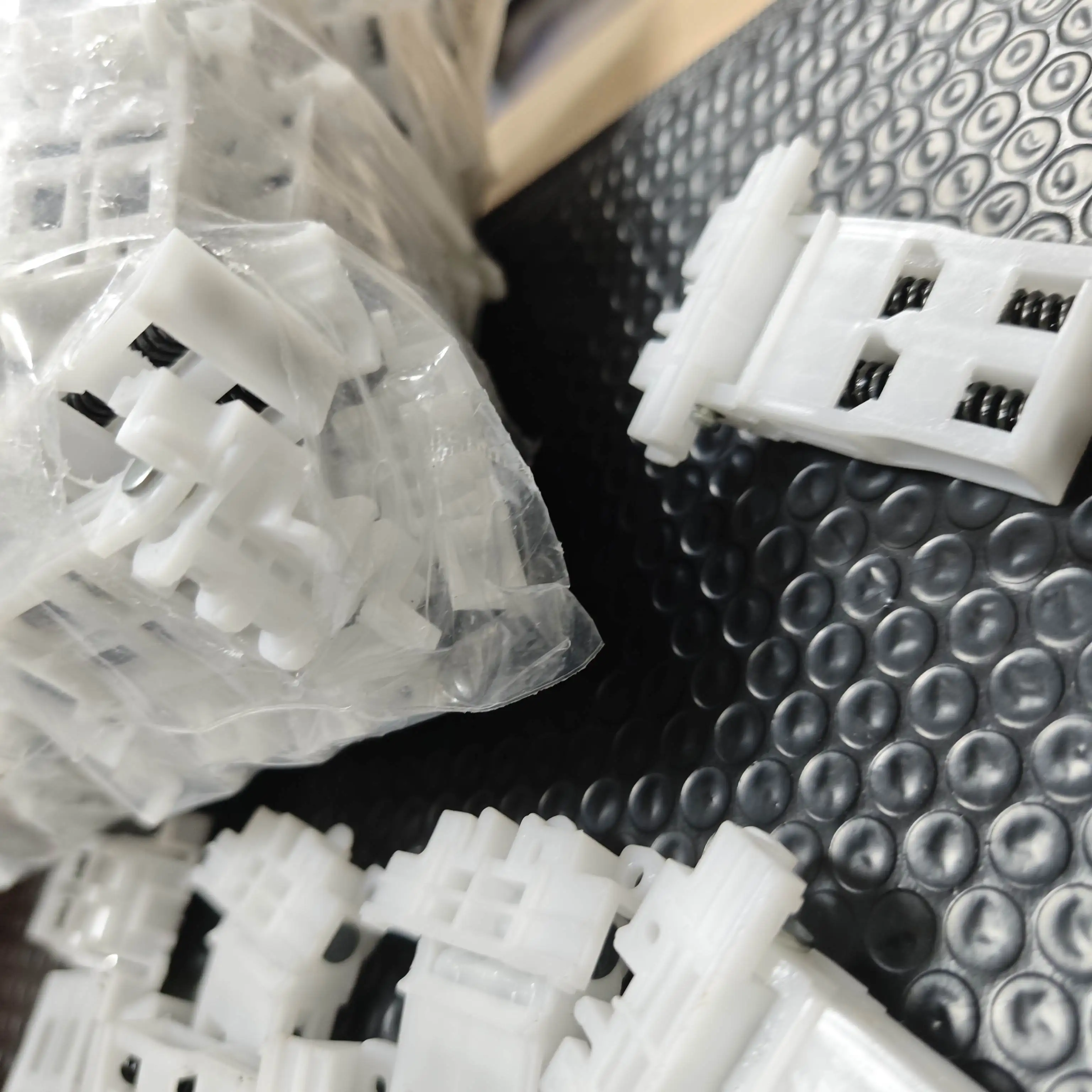 

JC97-03220A JC97-02779A JC97-01707A ADF Hinge for Samsung SCX 4016 4116 4216 4316 4520 4720 5530 CLX 3160 6200 6210 6220 5235