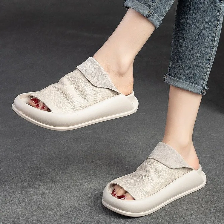 2024 summer fashion new thick-soled sandals and slippers, simple flat-soled slippers, beach slippers for outer wear sandals