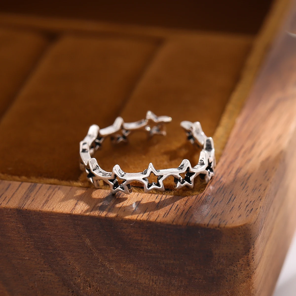 New Simple Retro Five-pointed Star Hollow 925 Sterling Silver Jewelry Creative Star Even Star Opening Rings  R245