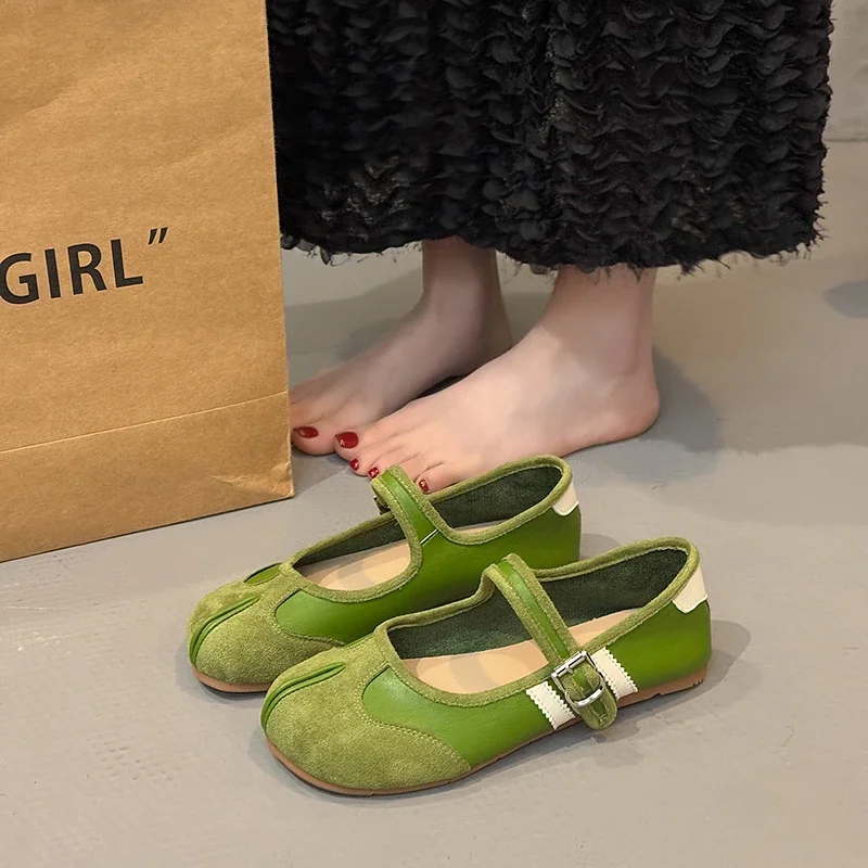 

2025 Japanese Style Tabi Ninja Shoes Women Retro Suede Flats Split Hoof Toe Boat Shoes Femme Mary Jeans Mocasines Ballerina Shoe