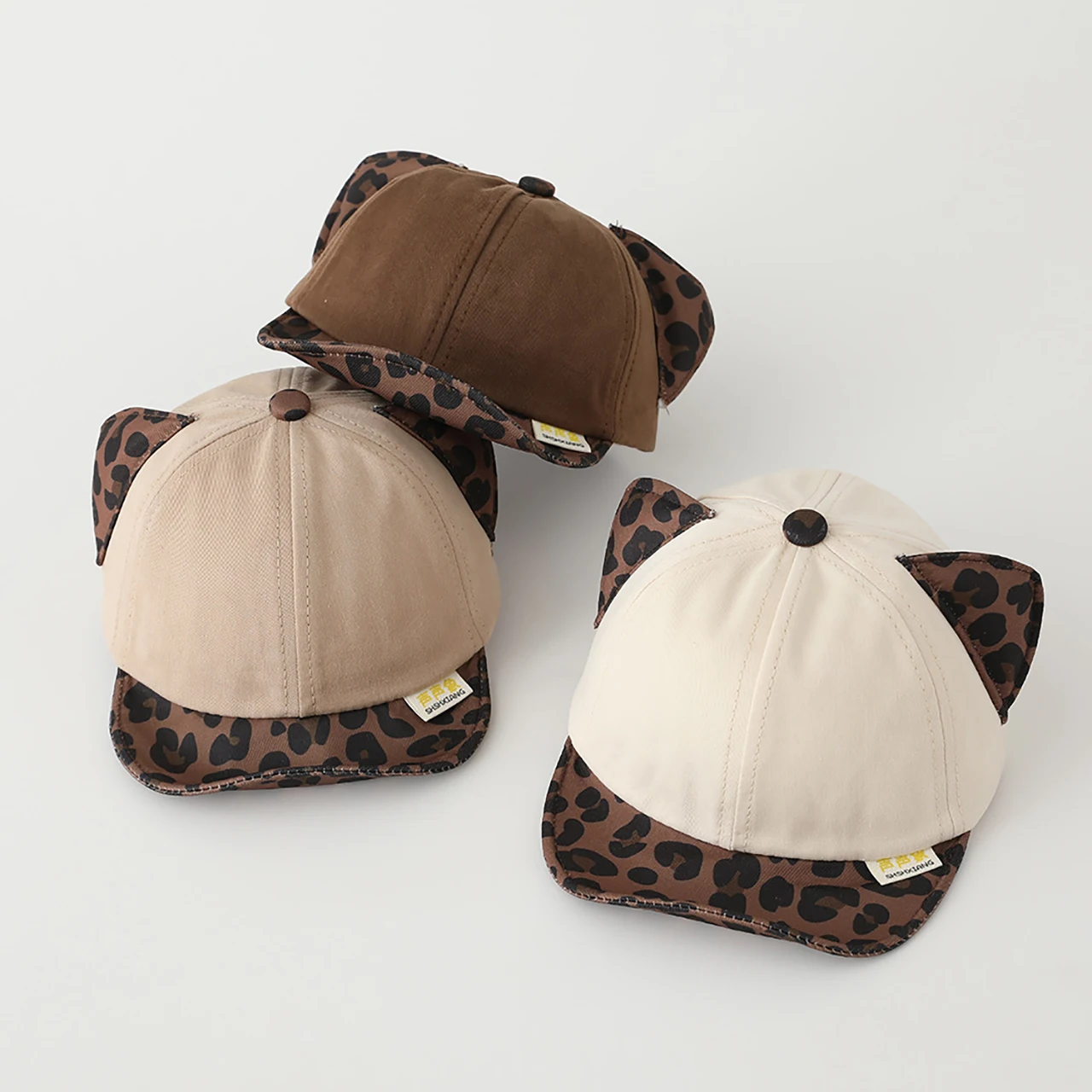 

Детская бейсболка с леопардовым принтом и коротким козырьком для мальчиков и девочек, милая мультяшная кепка для малышей, защита от солнца для улицы