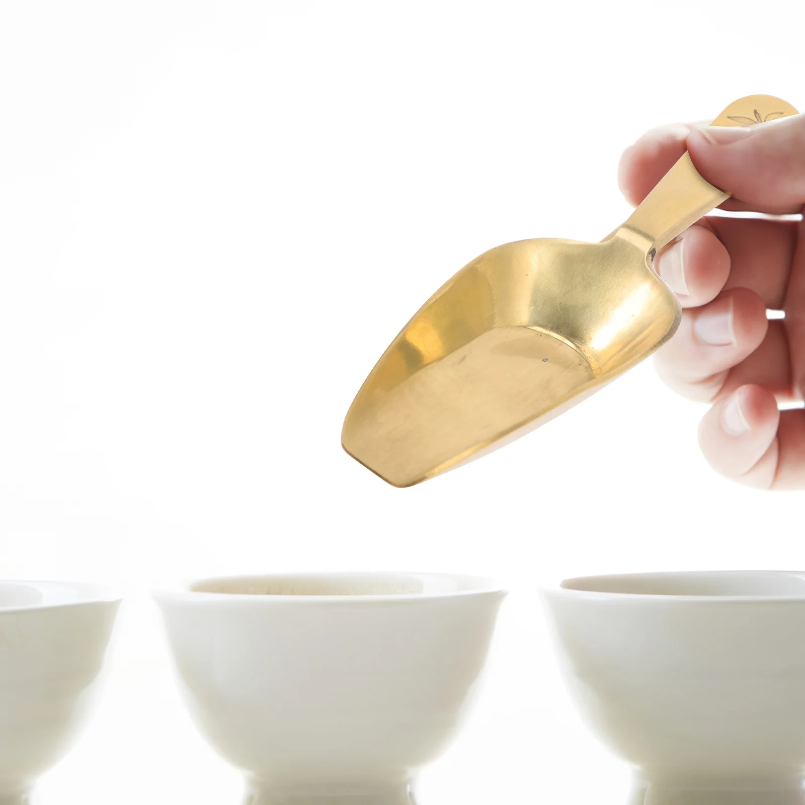 

Brass Tea Spoon Coffee Bean Scoop Long Lasting Classical Teaspoon for Kitchen Hotel Loose Tea Scoop Teaspoon