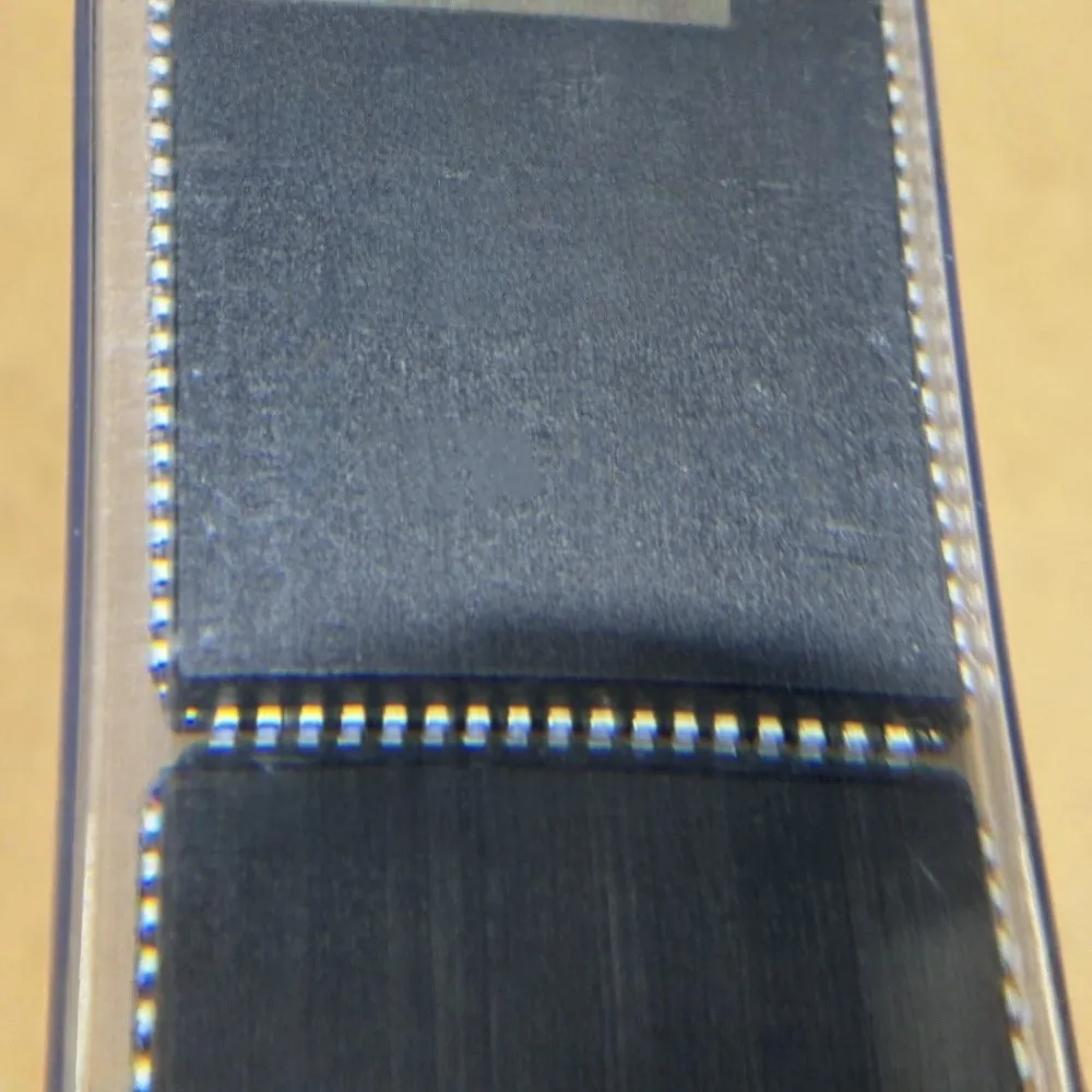 1-5PCS IDT7143SA55J 7143SA55J TN80C152JB TN80C152 SAB80C535-N EPM7128SLI84-15N EPM7128