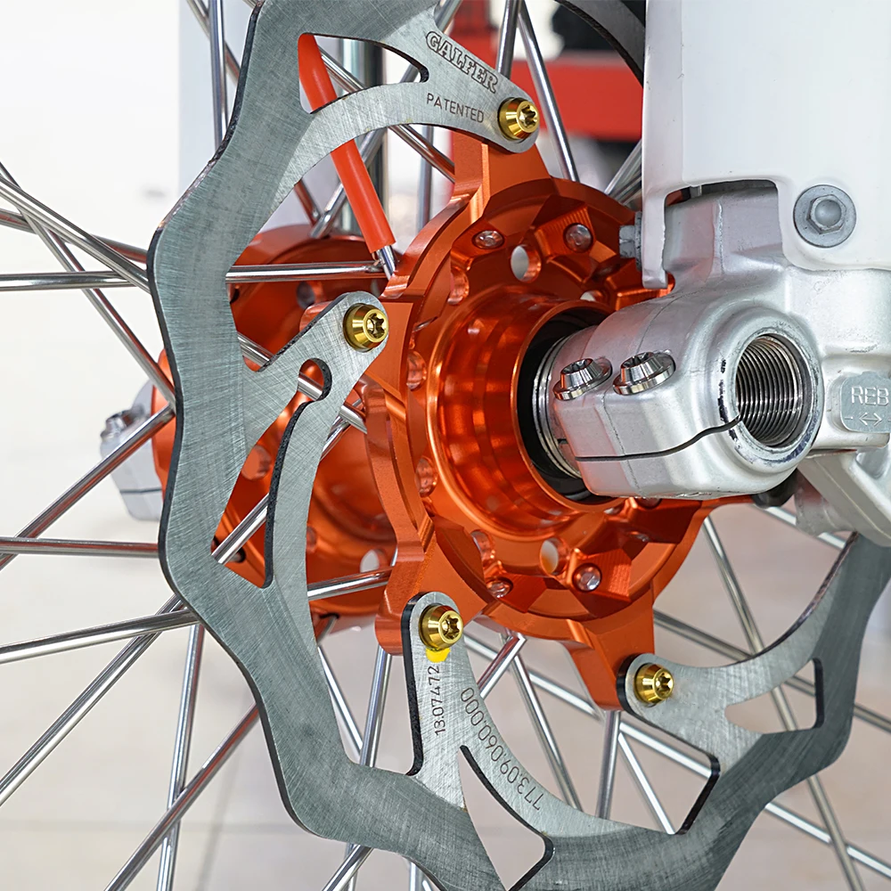 M6 x 12 เบรคโรเตอร์สกรูสําหรับ KTM EXC EXC-F XCW XCF-W SX SXF XC XC-F 125 250 300 380 400 450 520 525 530 Racing หกวัน