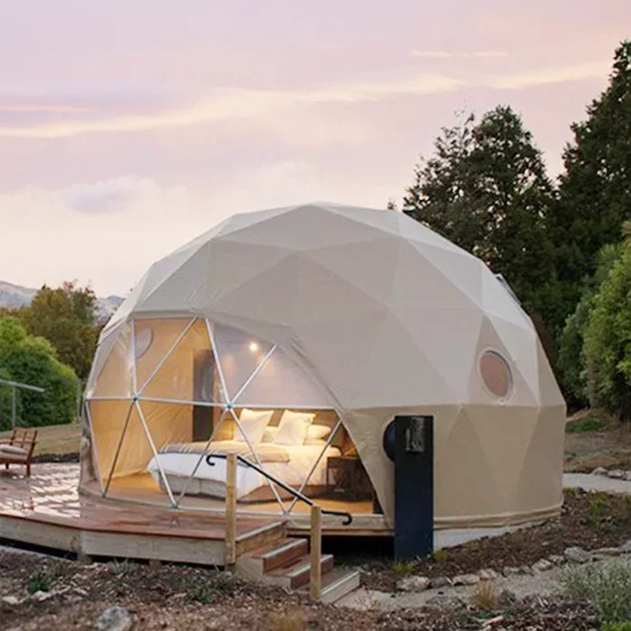 Stalowa rama Namiot kopułkowy Producent 5m 7m 10m Geodesic Diameter Geo House Canvas Rest Shelter Namiot kopułkowy Glamping z łazienką