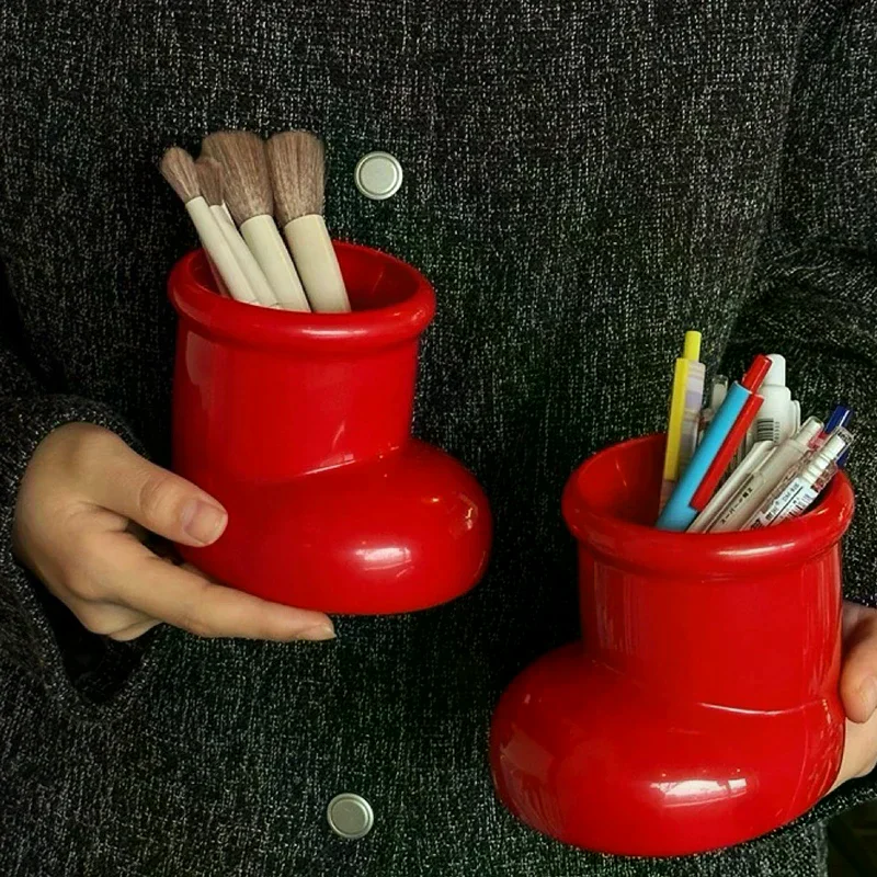 Red Boots Christmas Decor Pen Holder Multi-Functional Desk Organizer Makeup Brush Holder Desktop Office Art Supplies Storage