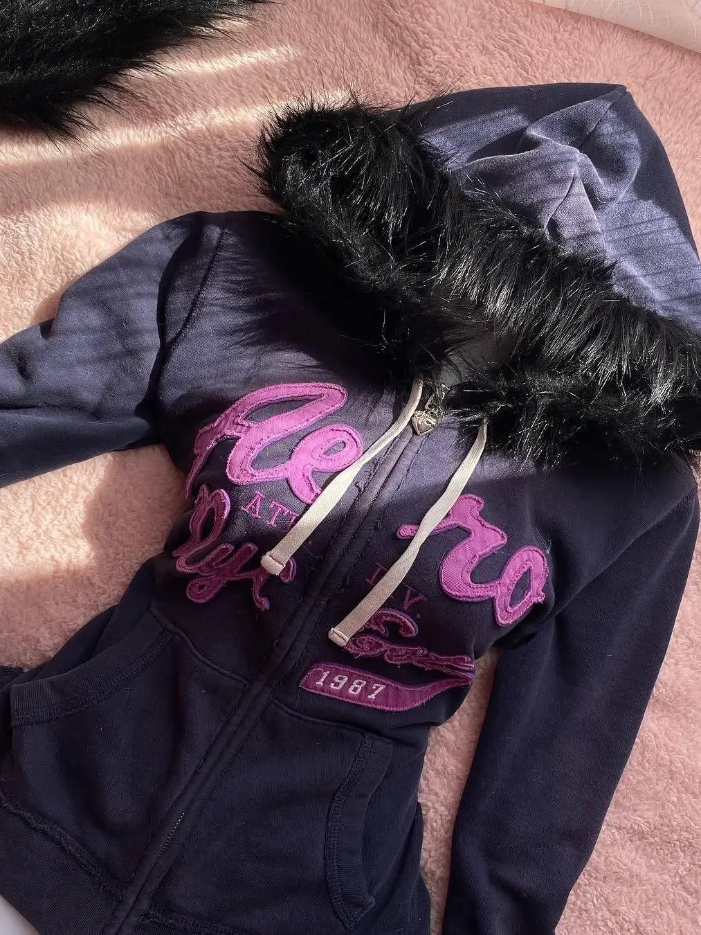 

Onalippa 2025 American Retro Vintage Black Long Sleeved Hooded Embroidered Letter Hoodie Fleece Fur Collar Slim Fit Jacket