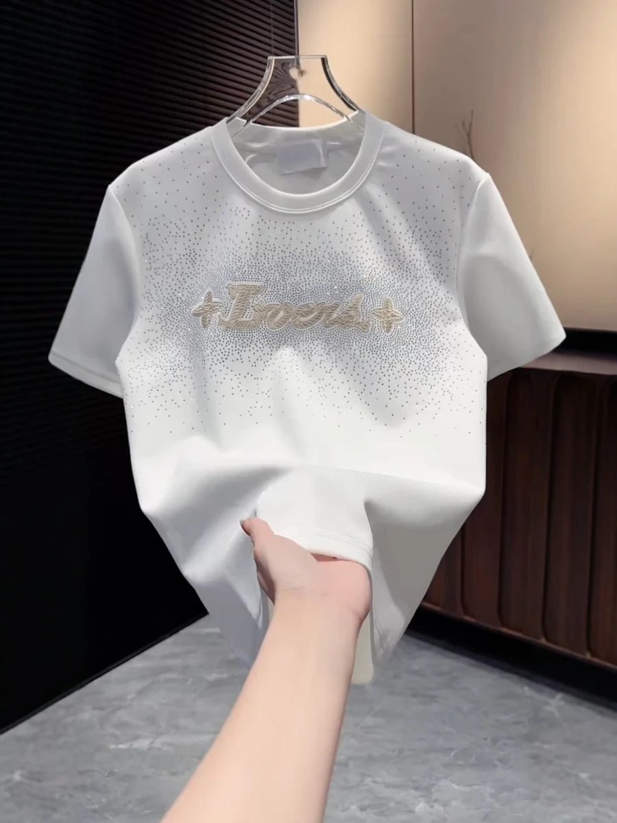 

Faionable Men's T-irt Summer 2026 round Ne ort Sve Rhinestone Letter Pure Color Casual Personali Soft Comfortable