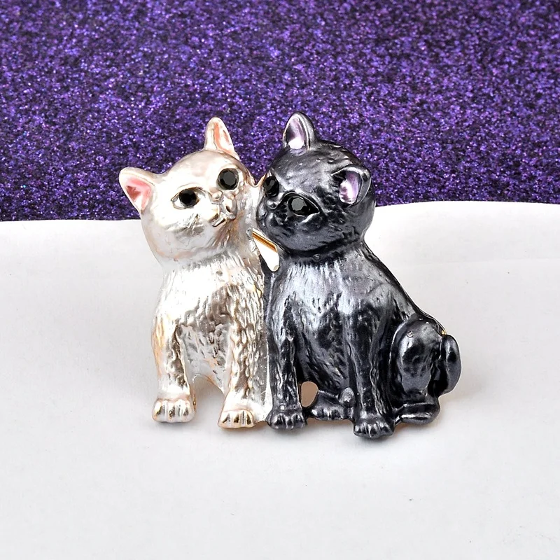 New Women\'s Fashion Bicolor Cat Breast Pin Cute Retro Versatile Animal Pin Coat Accessories Jewelry Gift Wholesale