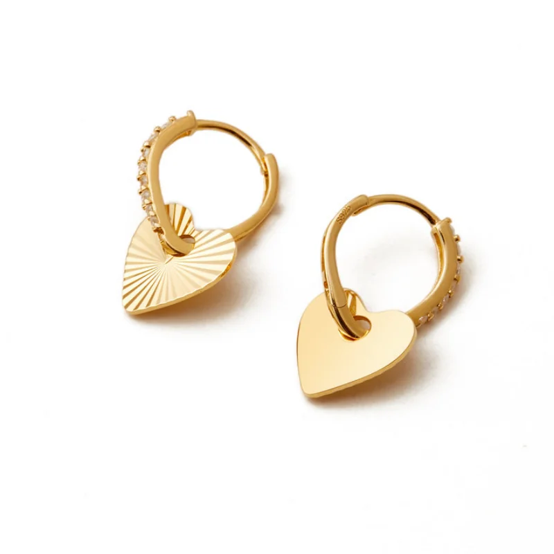 

LESHORE 18K Gold Plated Sterling Silver Heart-shaped Zircon Ear Cuffs Earrings Light Luxury High-end Hoop Earrings for Women
