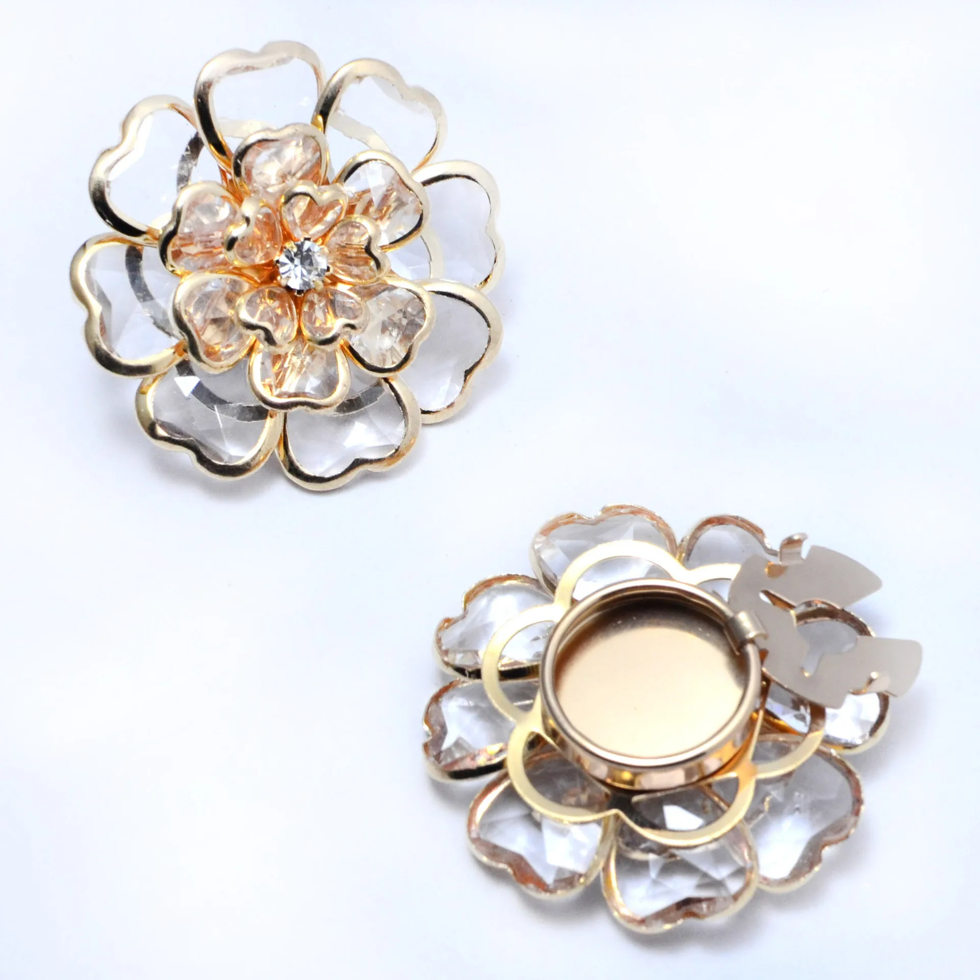Knoophoezen Hot Selling Shirtknop Olie druipende metalen knoopafdekking Brocheknoop Manchetknoop Knopdecoratie Accessoires