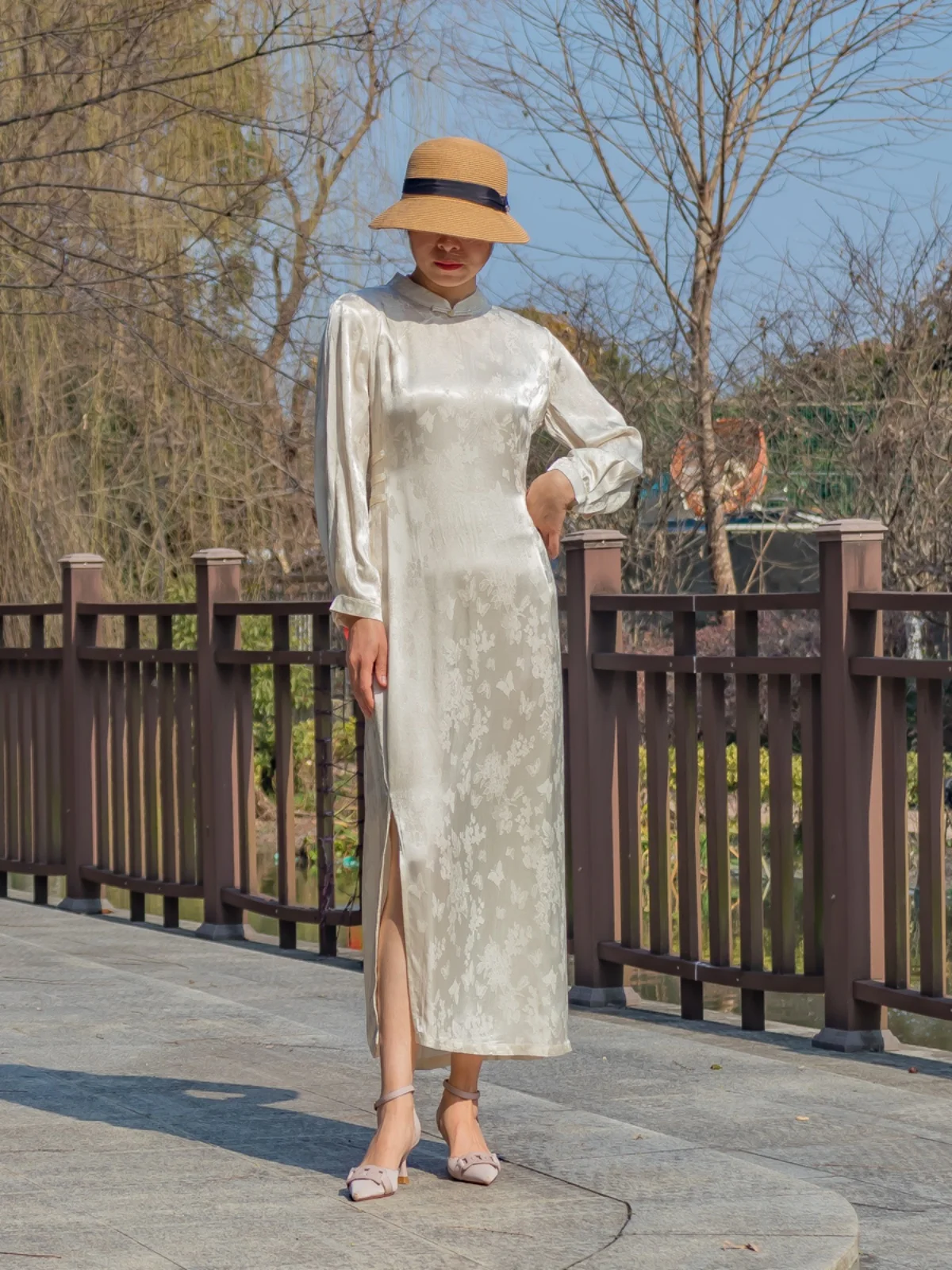 

Spring New Original Design Low Slit Satin A-Line Skirt Stand Collar Slimming Improved Artistic Sle Floral Embroidery