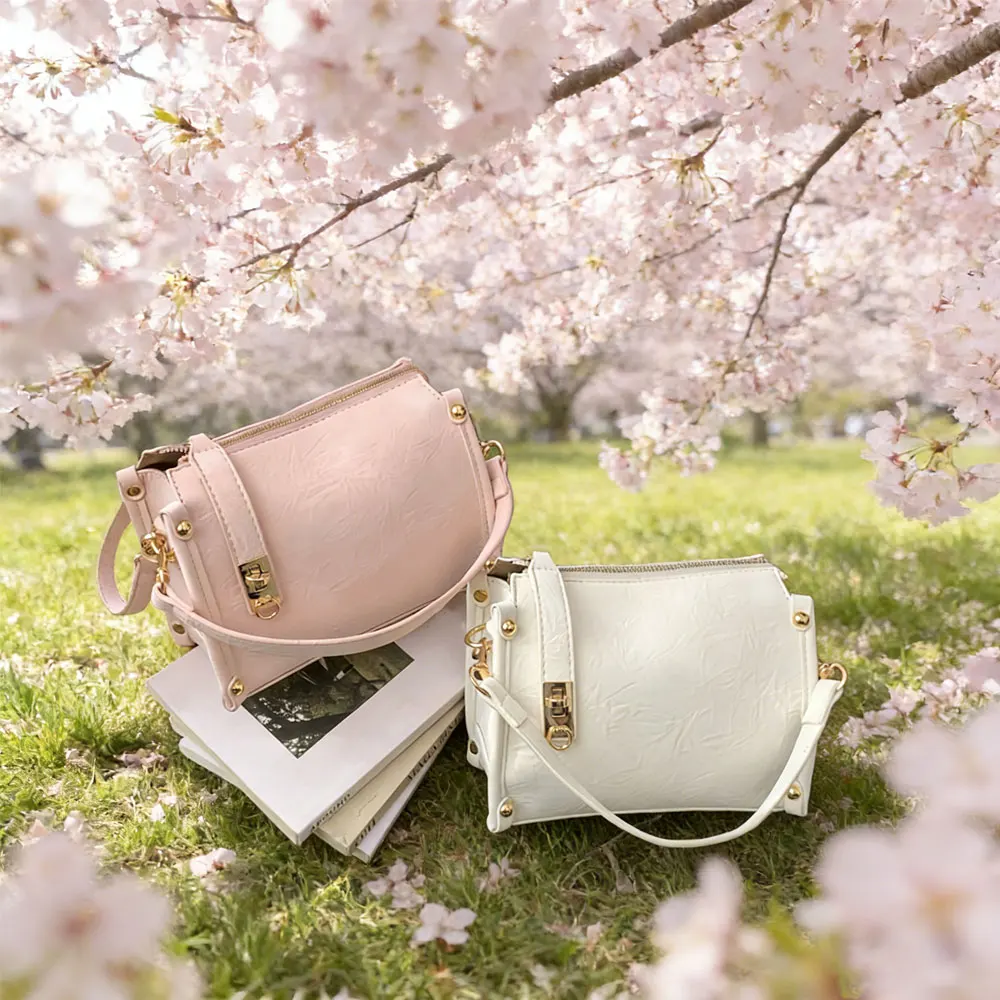

Korean Style Embossed Shoulder Bag for Women, Elegant White Handbag, Versatile Crossbody Tote for Daily Commute Date Shopping