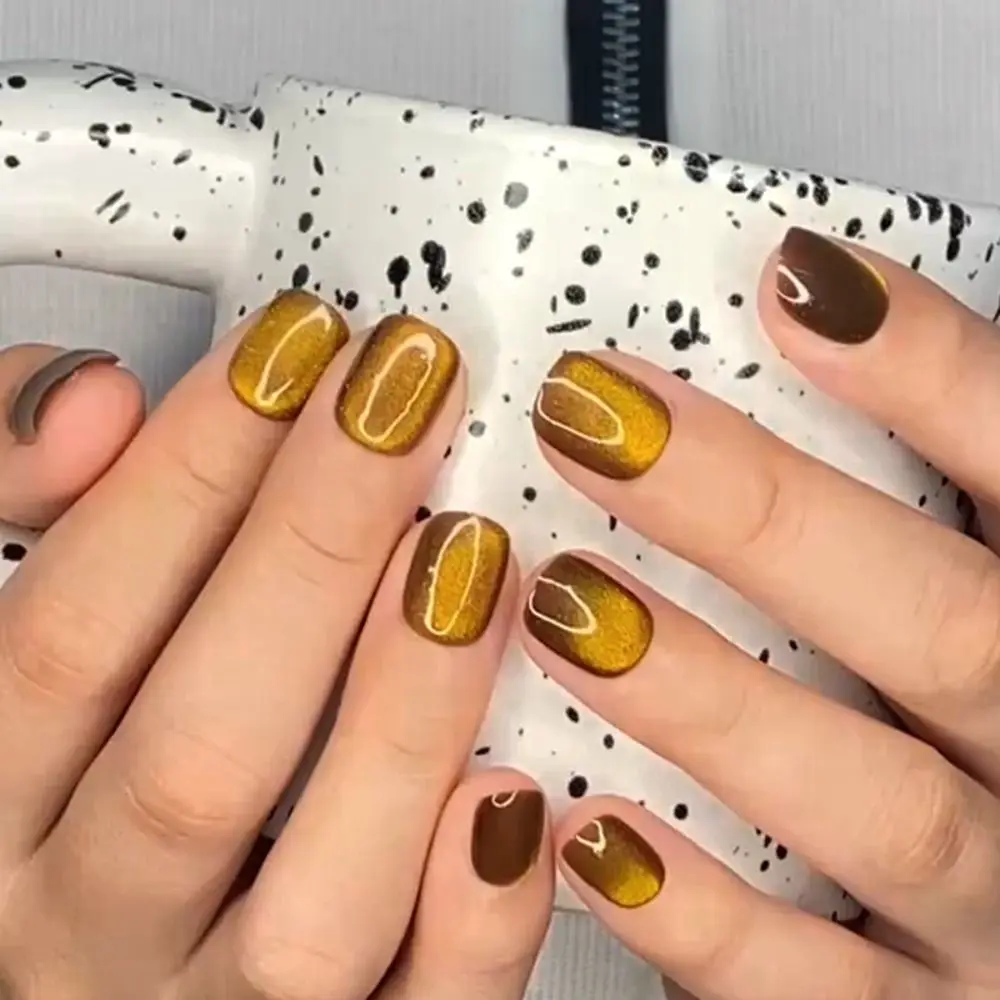 24pcs/box Cat Eye Manicure Press on Nails Reusable Glitter Full Cover Fake Nails Short Stick on Nails DIY Nails Art