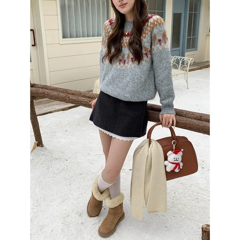 تنورة صوفية عالية الخصر من الدانتيل لعام 2025