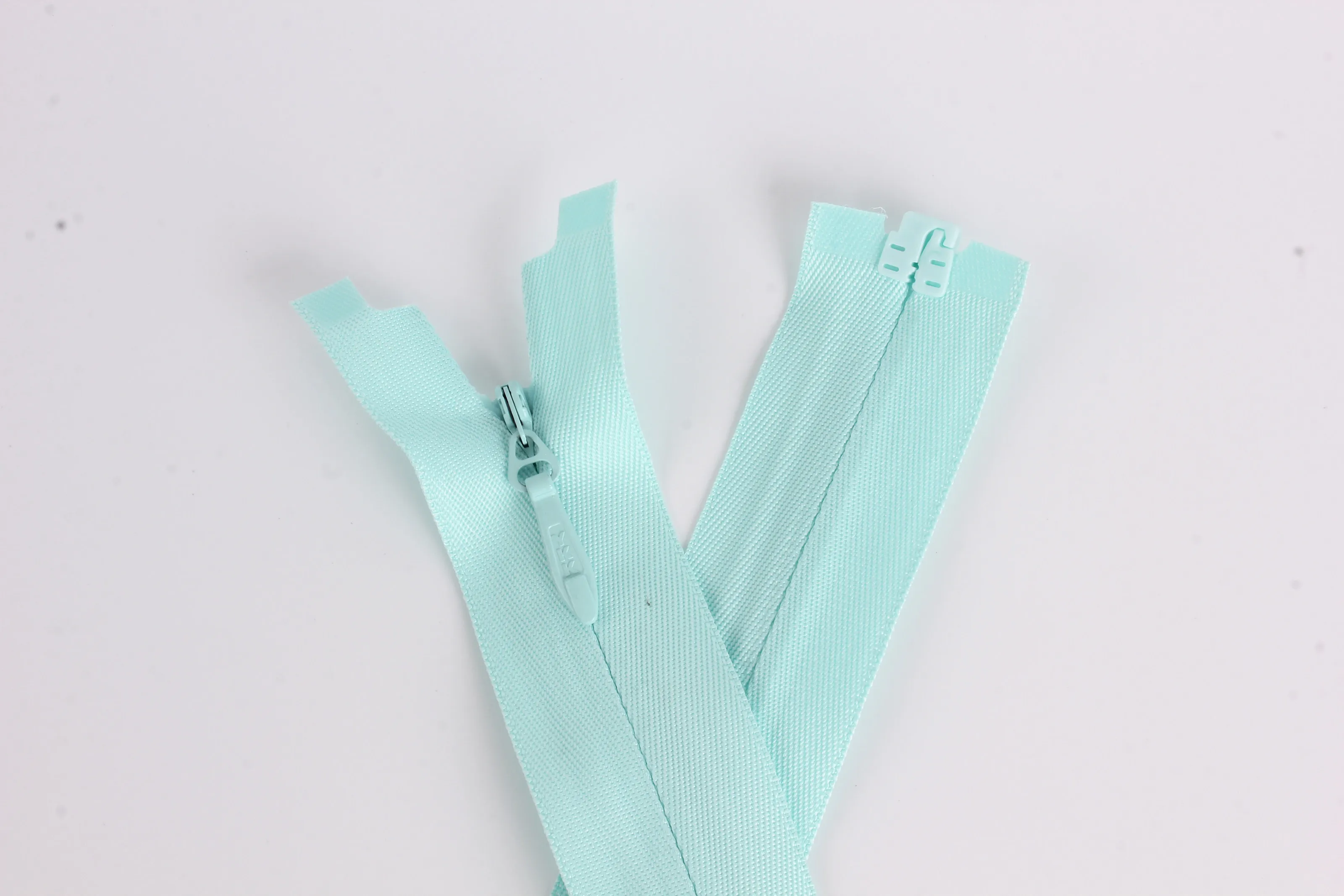 YKK-Reißverschluss Nr. 5 Kleid mit unsichtbarem Reißverschluss und offener Schleppe, Stoffkante, 25 40 60 80 120 200 cm – Detail 8
