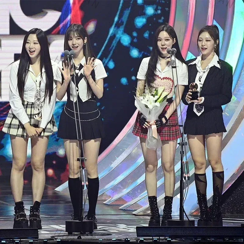 ملابس رقص مخططة لفتاة kpope ، تنورة صغيرة سوداء ، زي نسائي مثير ، مغنية فتاة kpope ، راقصة ، ملابس عرض المسرح ، Y2K