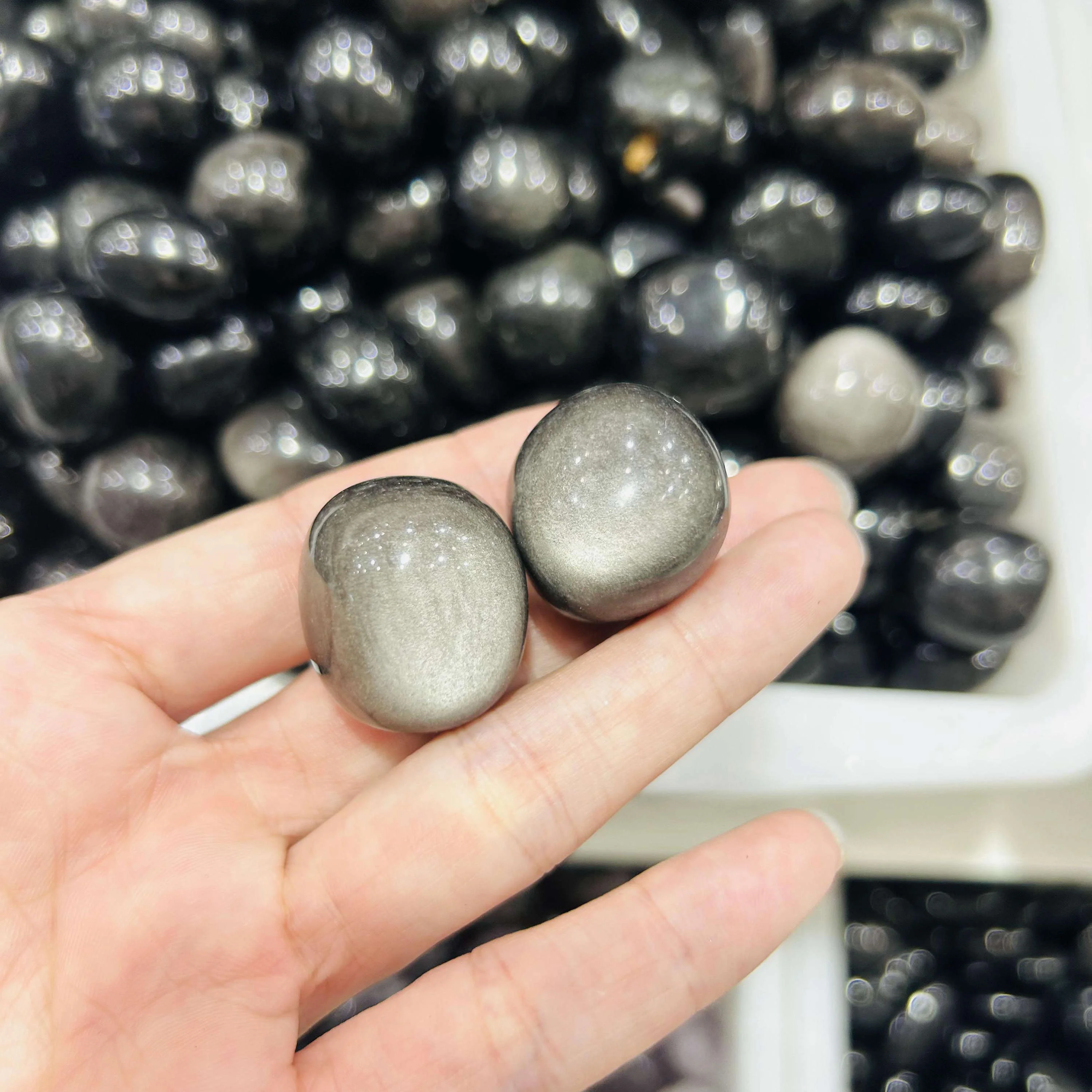 High Quality Natural Crystal Healing Quartz Silver Obsidian Tumbled Stone Folk Crafts for Home Decoration
