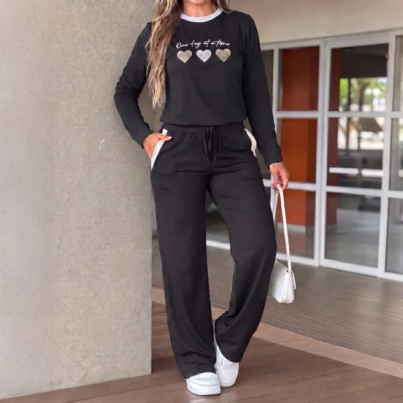Womens Contrast Trim Letter Heart Pattern Long Sleeve Sweatshirt Drawstring Wide Leg Trousers Casual Two‑Piece Set