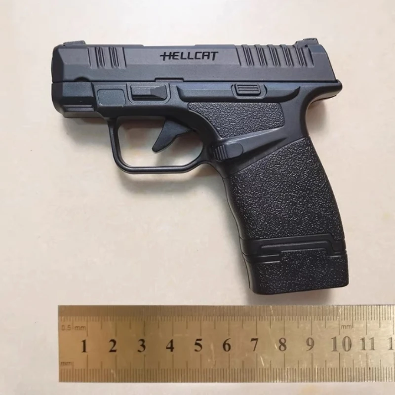 

Metal Creative Mini Pistol Gun Shaped Butane Gas Turbine Lighter Outdoor Windproof Flame Cigar Lighter Men Gadget Gifts
