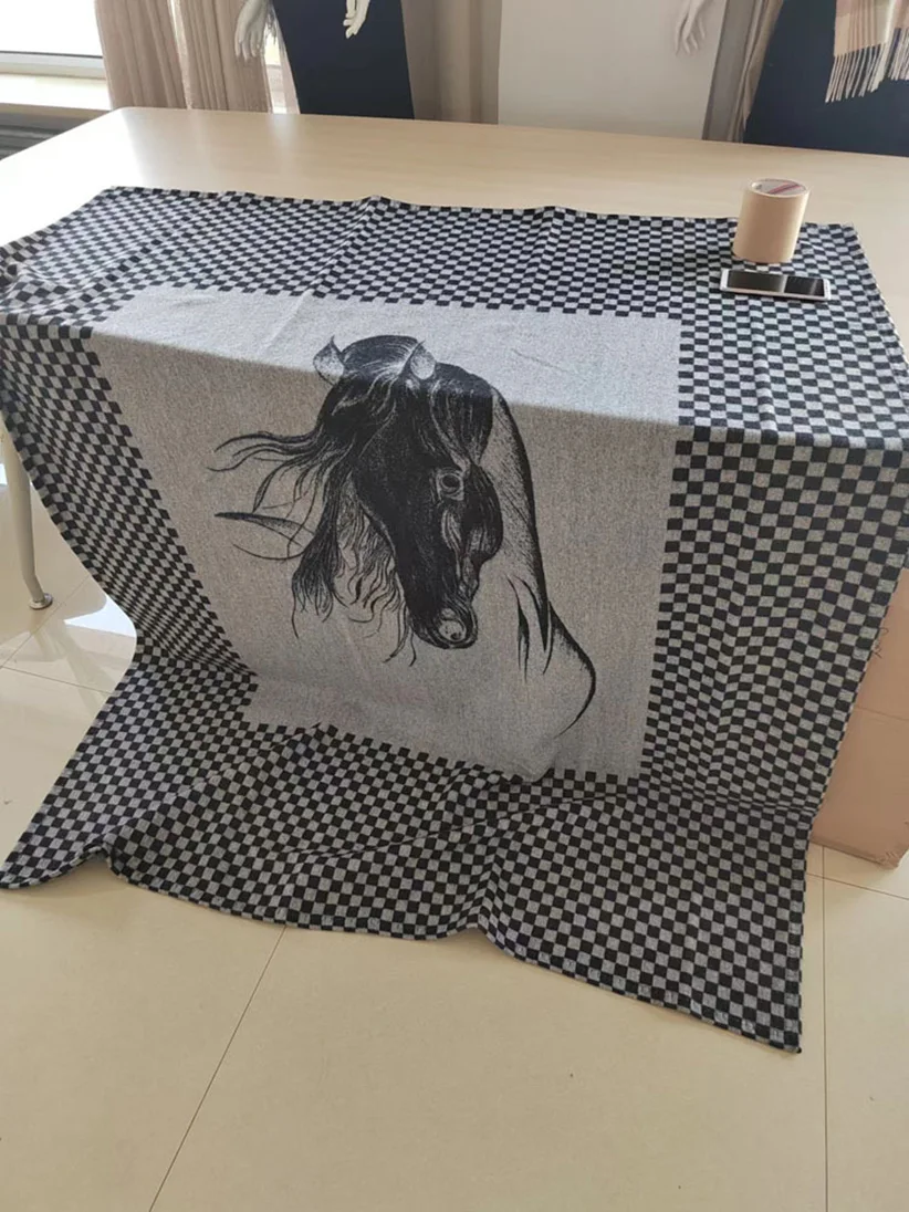 Wool Blanket Shawl Horse Printing Warm Sofa Throw Air Conditional Bed Cover Office Nap Trip Comportable Cover Home Decoration