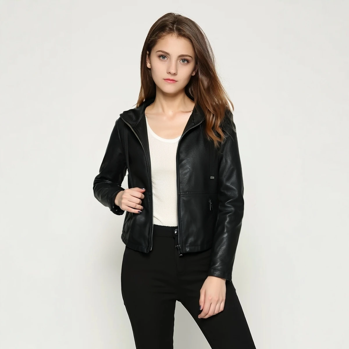 Bla Kapuzen-PU-Leder-Oberbekleidung für Damen, Frühling und Herbst, 2025, neuer Stil, lässiger Reißverschluss, tailliertes Taillenleder