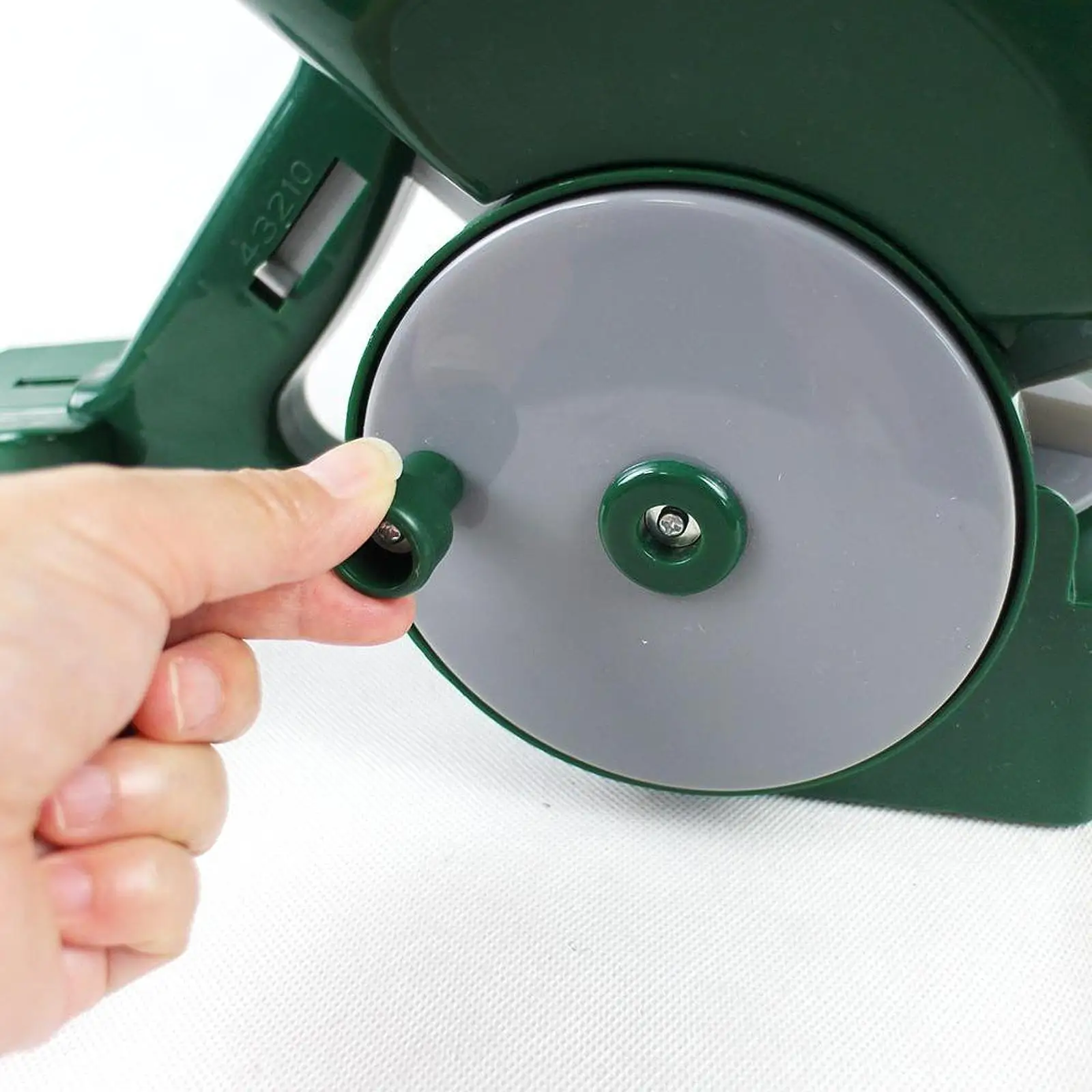 

Ручной регулируемый разбрасыватель удобрений, садовый инструмент для разбрасывания семян на газоне и в саду