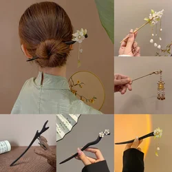 Bastoncini per capelli tradizionali cinesi con fiori Forcina in legno vintage Bastoncini per capelli cinesi fatti a mano Bacchette per capelli Capelli con fiori