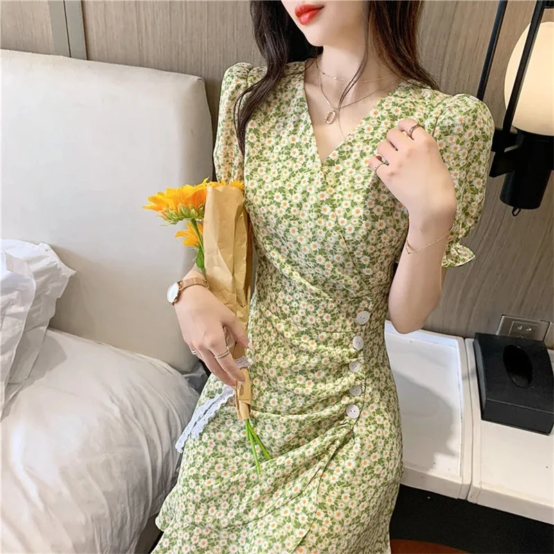 

Floral Dress Female 2022 New Korean Version All-match V-neck High Waist Slim Puff Sleeves Design Sense French Small Short Skirt