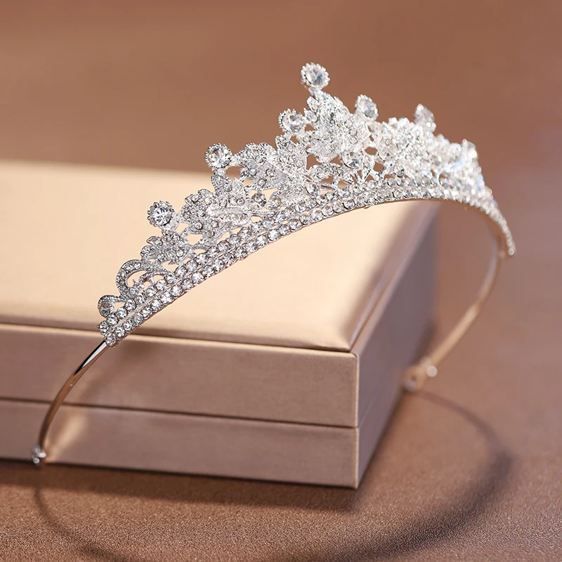 Bridal Headwear Full Of Exquisite Atmosphere Charming Fashion Silver-colour Ladies' Crown For Wedding image 2