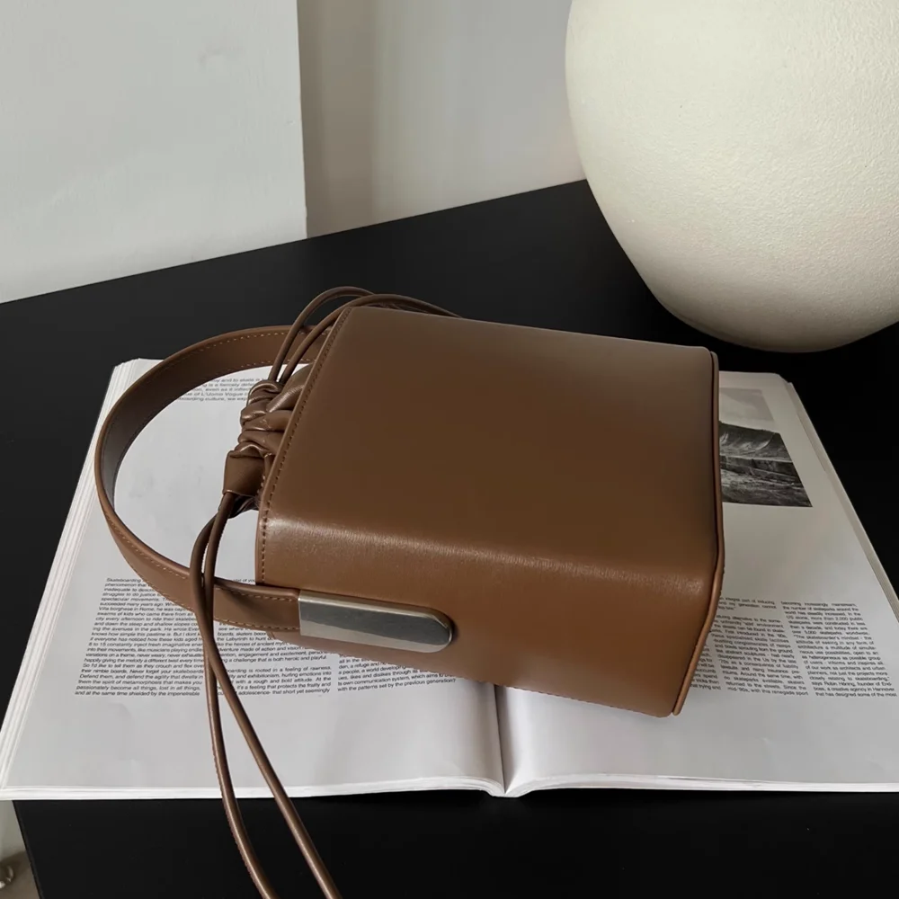 Fashion Unique Design Box Bucket Bag Genuine Leather Women Tote Bag Simple Real Leather Lady Shoulder Crossbody Bag New 2023