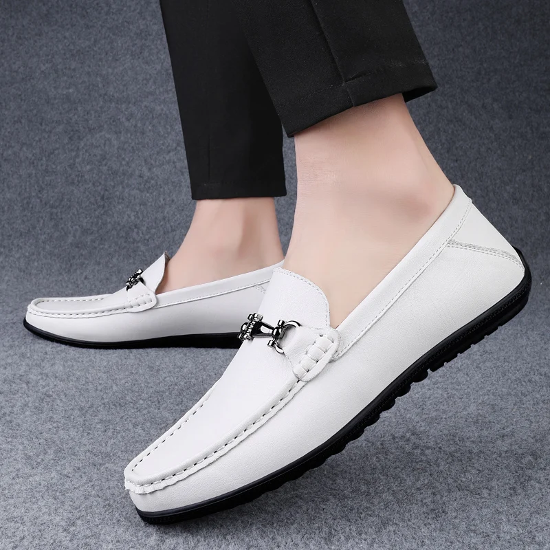 Fashion Brand Men's Breathable and Anti Slip Soft Soled Bean Shoes High Quality Men's Comfortable Round Toe Casual Driving Shoes