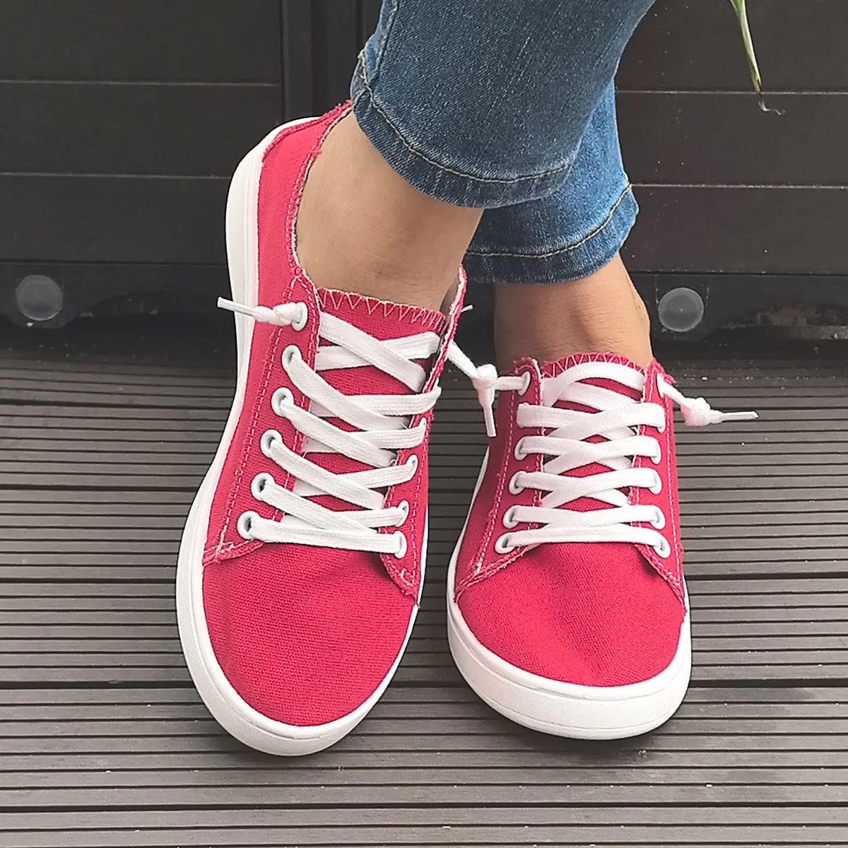 Women Solid Red Raw Edge Collar Canvas Sneakers Elastic No‑tie Lace‑up Flat Casual Shoes Ladies Lightweight Soft‑Sole Lazy Daily Walking Female Footwear