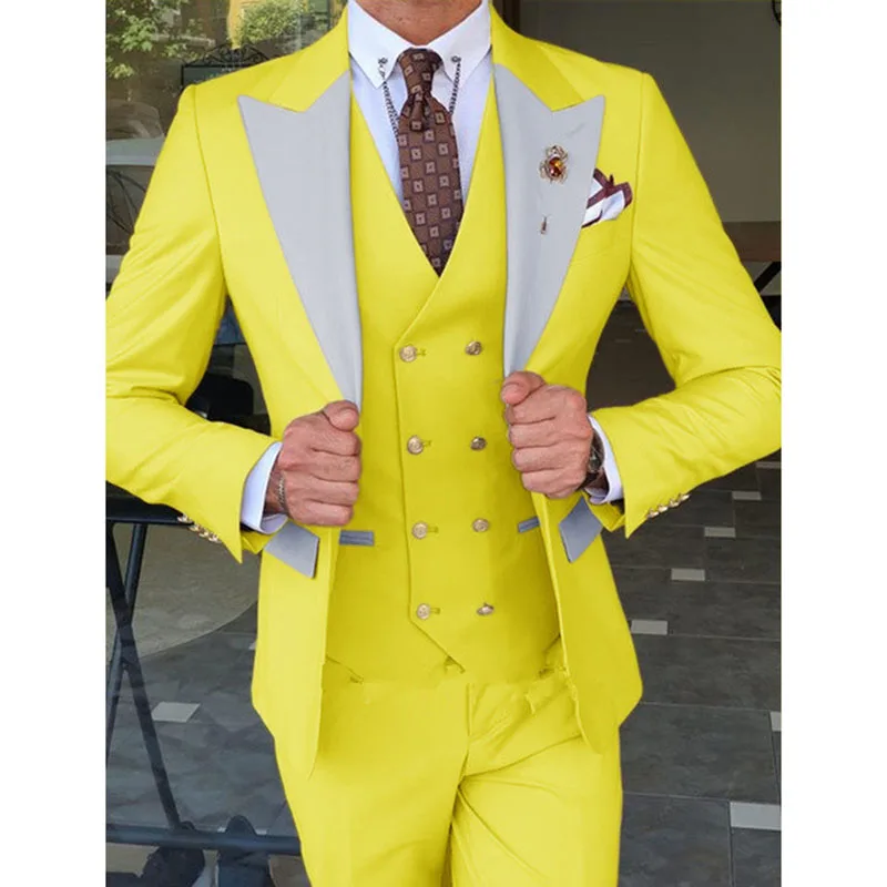 

Fashion Designs Yellow Party Blazer Men Suits Silver Peaked Lapel Costume Homme Groom Tuxedos Wedding Terno Masculino 3 Pieces