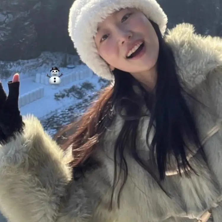 Green Horn Buckle Environmentally Friendly Fur 2023 Winter New Mao Mao Jacket Women's Short Plush Top Loose Korean Version